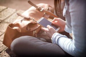 Solo Travel Apps UK Travellers Can Use for Easier Trips